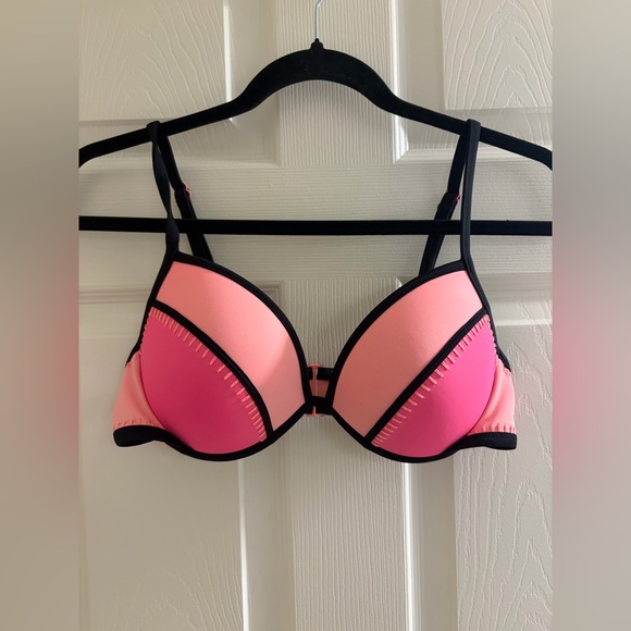 Victoria's Secret Other - Victorias Secret - Pink / Peach / Black - Bikini Top - 34D